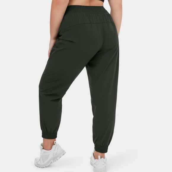 Halara Joggers - Picture 4 of 6